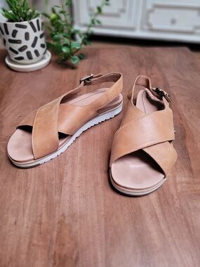 UGG Kamile Tan Cross-Strap Slingback Sandals